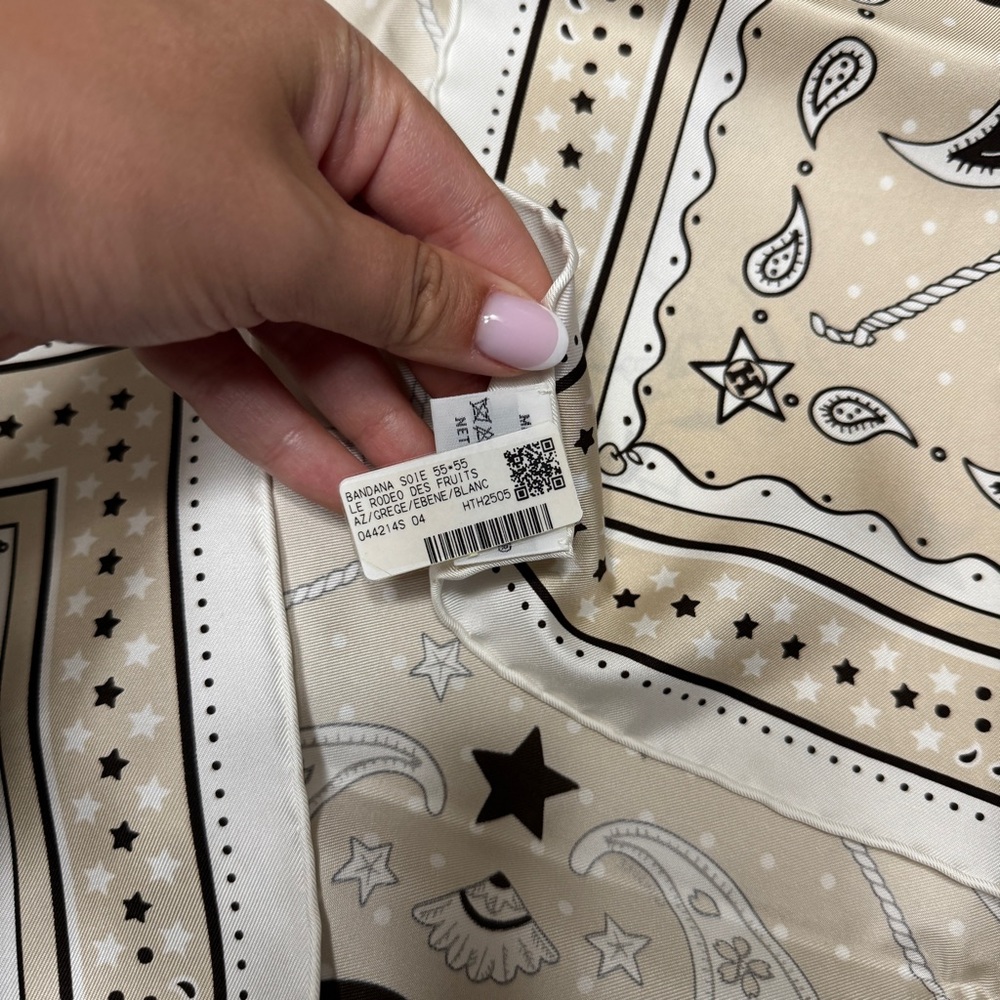 Hermès Le Rodeo des Fruits bandana 55 Grège / Ébène / Blanc - Picture 5 of 7